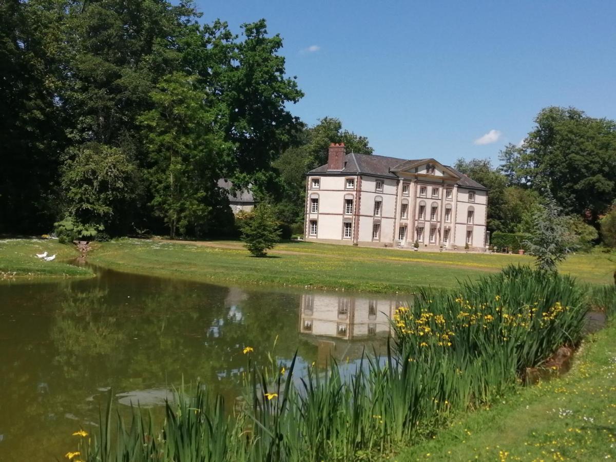 Chambre E Andre Le Domaine Des Jardins De Bracquetuit Exterior foto